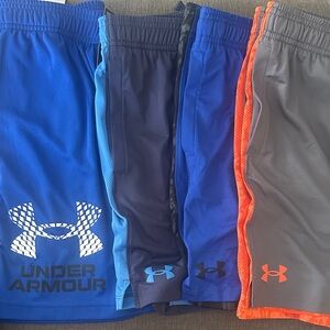 Under Armour Boys Youth Medium Shorts